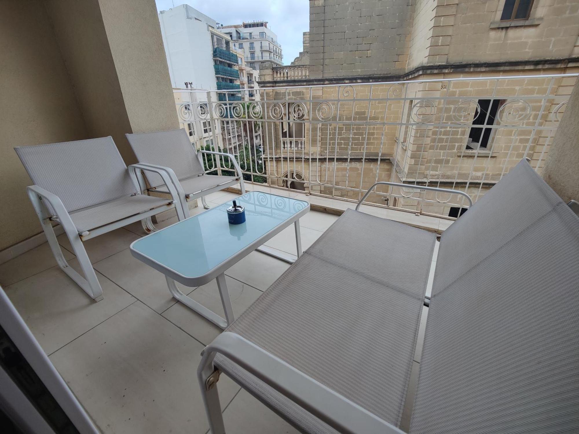 Central Modern Sliema 2 Bedroom Apartment Ngoại thất bức ảnh